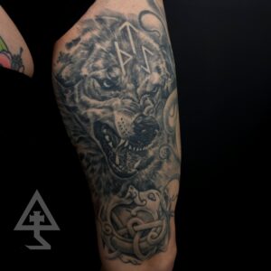 Tattoo tatouage viking Dark fenrir